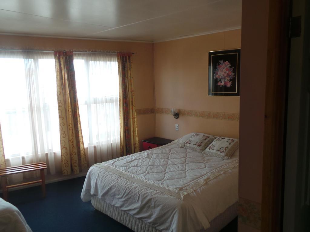 Hostal South Wind I ปวยร์โตนาตาเลส ภายนอก รูปภาพ